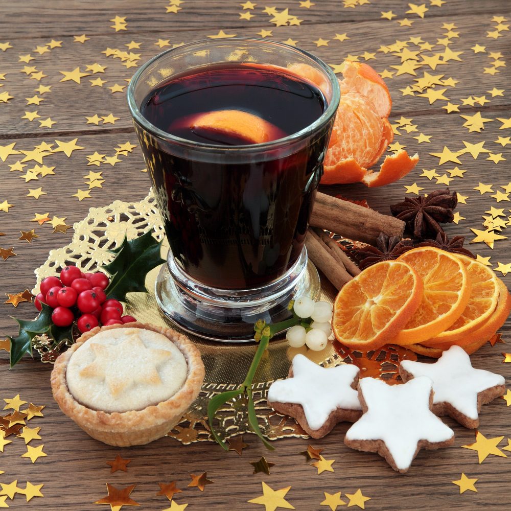 Mulled wine and mince pies
